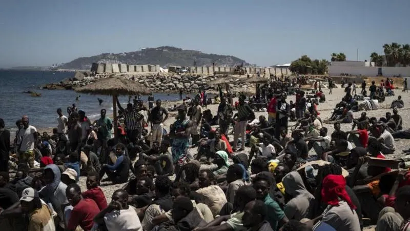 Les habitants de Ceuta manifestent et exigent des réponses face à la crise migratoire