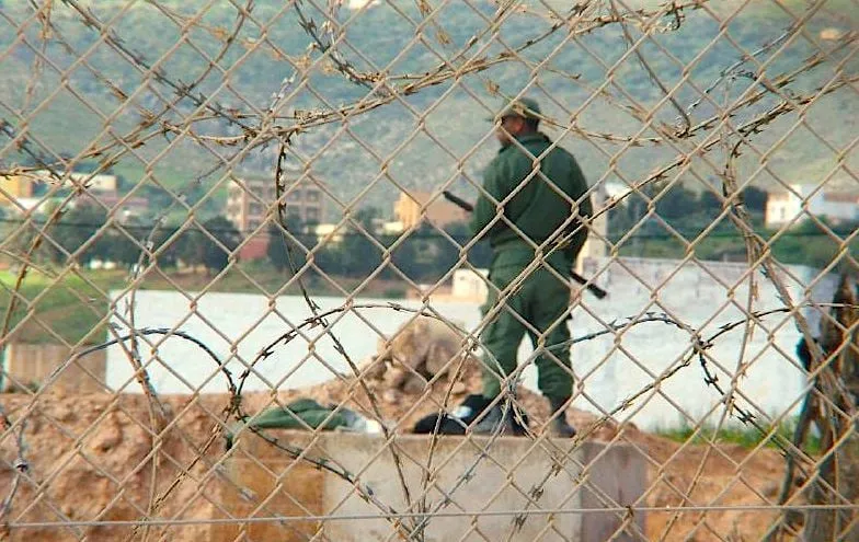 L’Espagne accuse des « mafias criminelles » de l’entrée massive à Ceuta tandis que l’UE promet sa « solidarité »