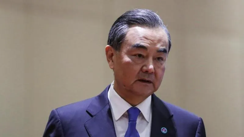 Wang Yi affirme que la Chine continuera inébranlablement de soutenir la Biélorussie