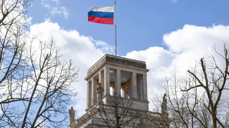 L’ambassade de Russie demande au parquet allemand d’enquêter sur les propos d’un journaliste de la FAZ concernant les Russes